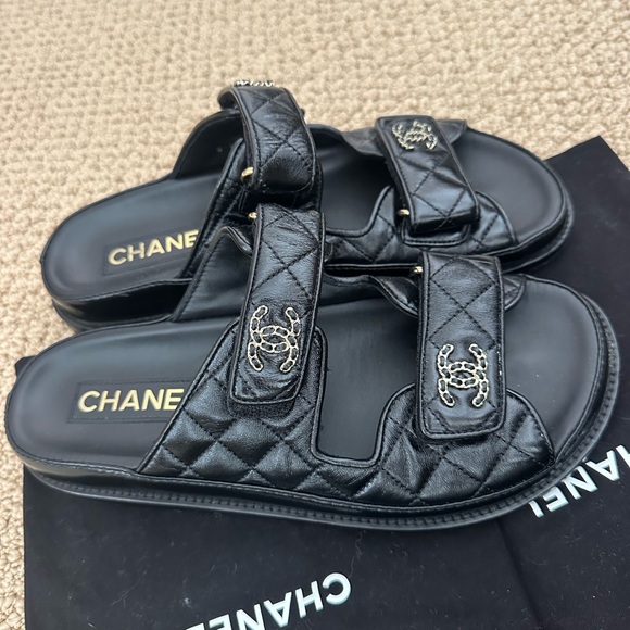 Chanel Lambskin Quilted Dad Chain CC Slide Sandals - Picture 3 of 6